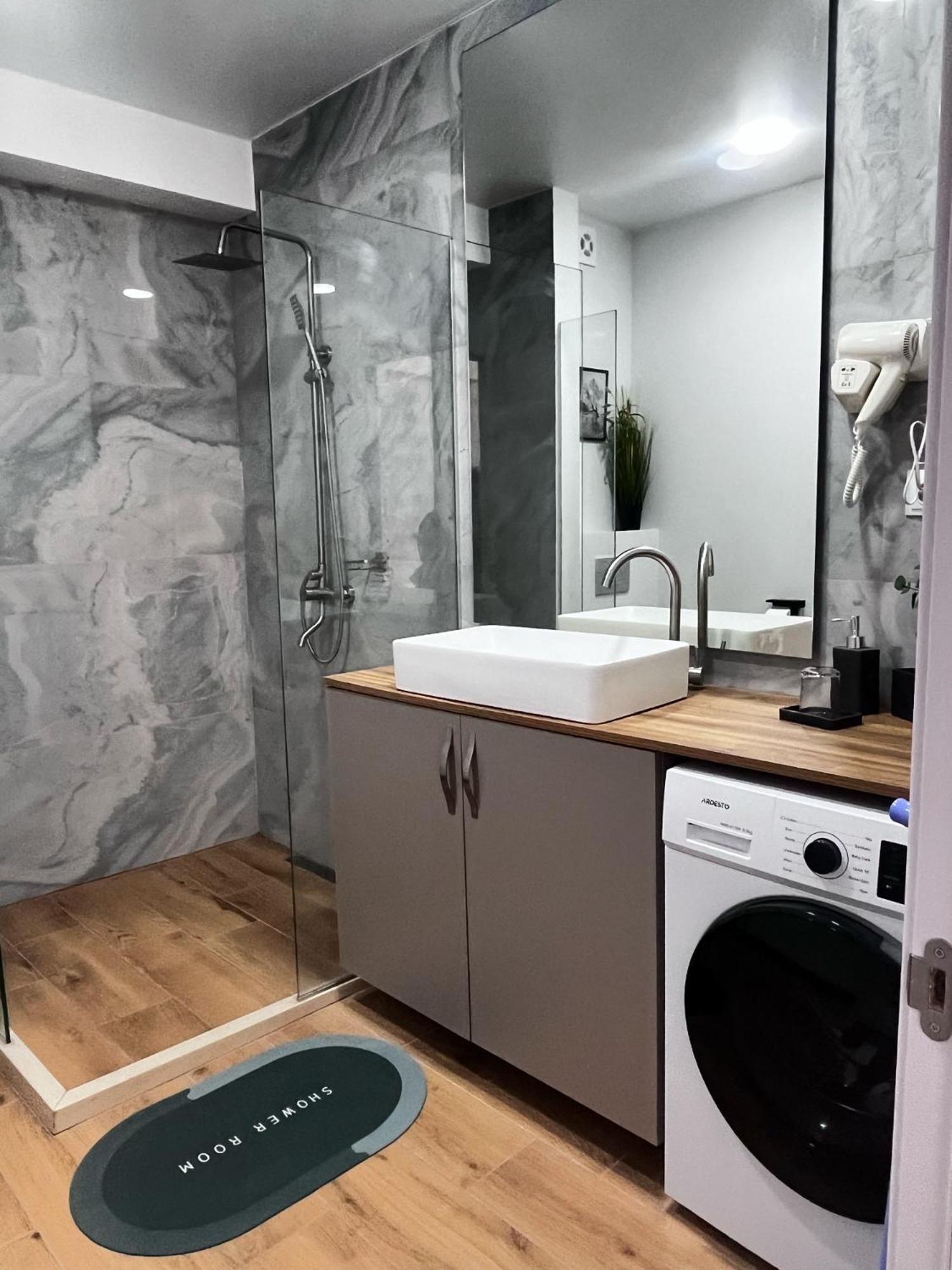 Delux Apartment For 6 Guest, New Gudauri Eksteriør billede